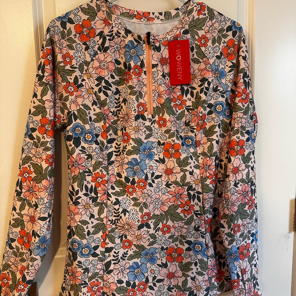 WOVENY floral print long sleeve women’s rash guard swim shirt